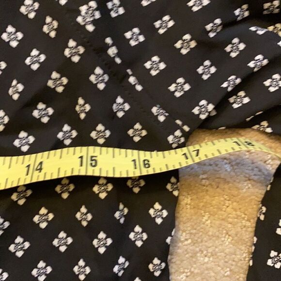 Express dress. Size S/P. Excellent condition. Black and white color. - Picture 7 of 12